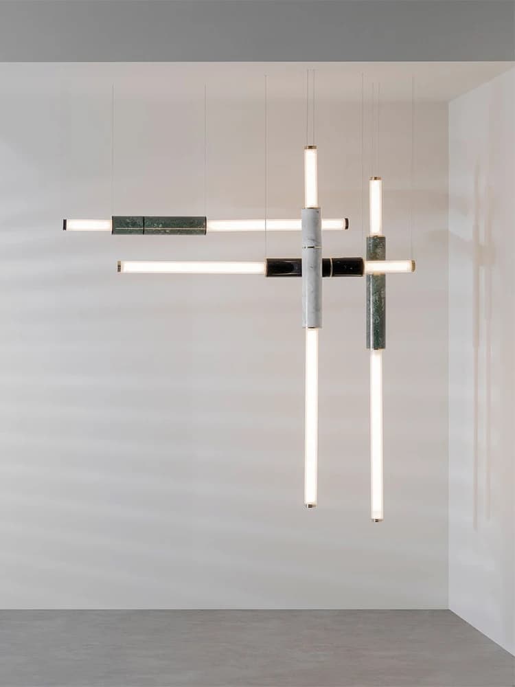 Luminária de suspensão linear nórdica com tubos LED em mármore alabastro preto e verde em parede branca