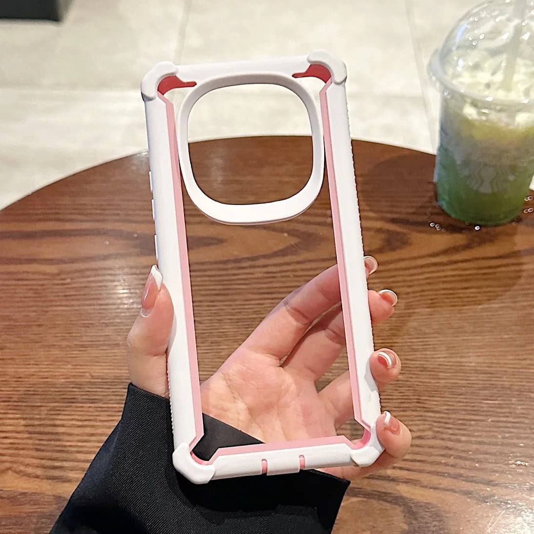 Capa branca com detalhes rosa para Xiaomi Redmi Note 14 resistente a quedas e poeira