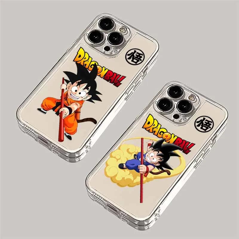 Capa transparente de smartphone com design de Dragon Ball Z, mostrando Son Goku com lança vermelha e em pose dinâmica.