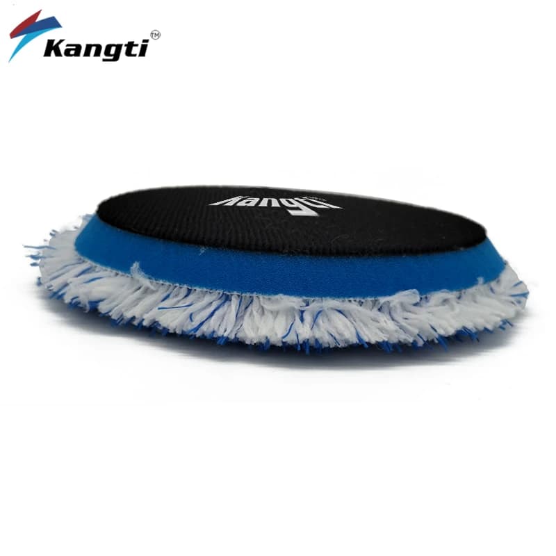 Disco de polimento Kangti microfibra azul com base preta e logo visto de lado