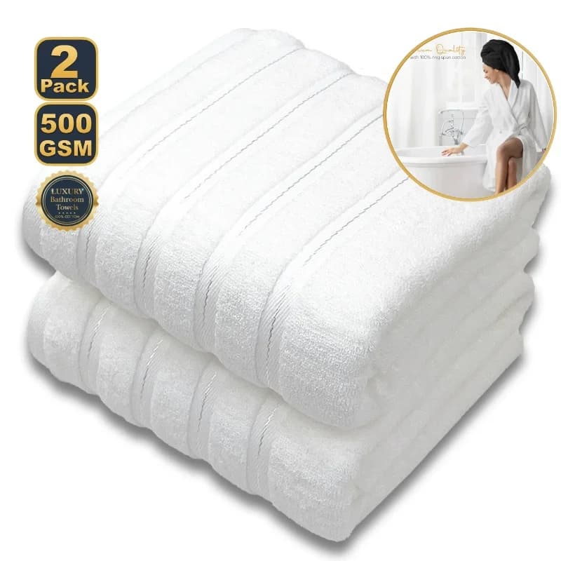 Toalha de banho branca macia e absorvente, ideal para uso em casa ou hotel, com 70x140cm.