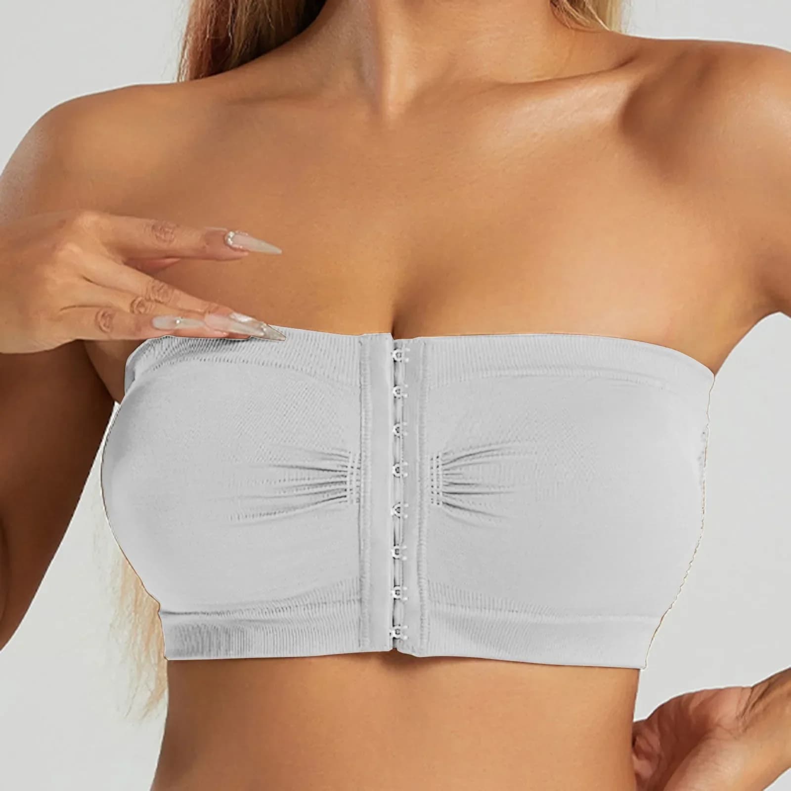 Sutiã bralette sem alças branco, sem bojo e costura, fechamento frontal com colchetes