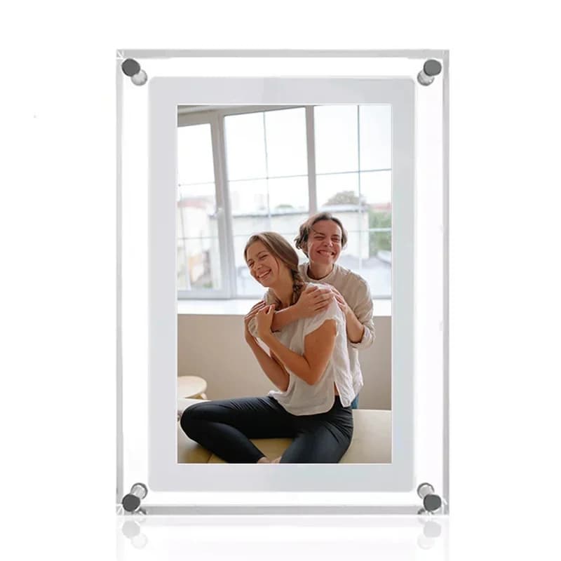 Porta-retratos digital acrílico transparente com foto de mãe e criança em roupas de inverno