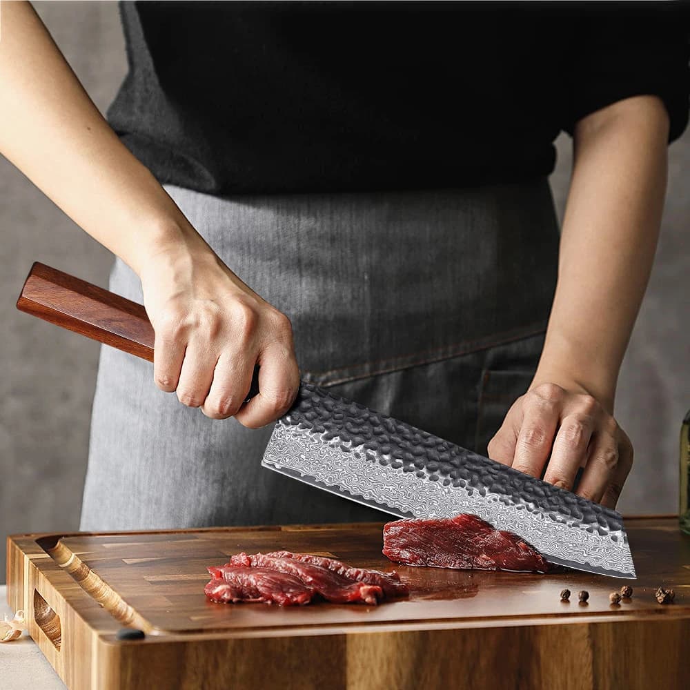 Faca de chef Turwho Kiritsuke forjada à mão em aço damasco 8.2 polegadas com cabo de madeira preta cortando carne