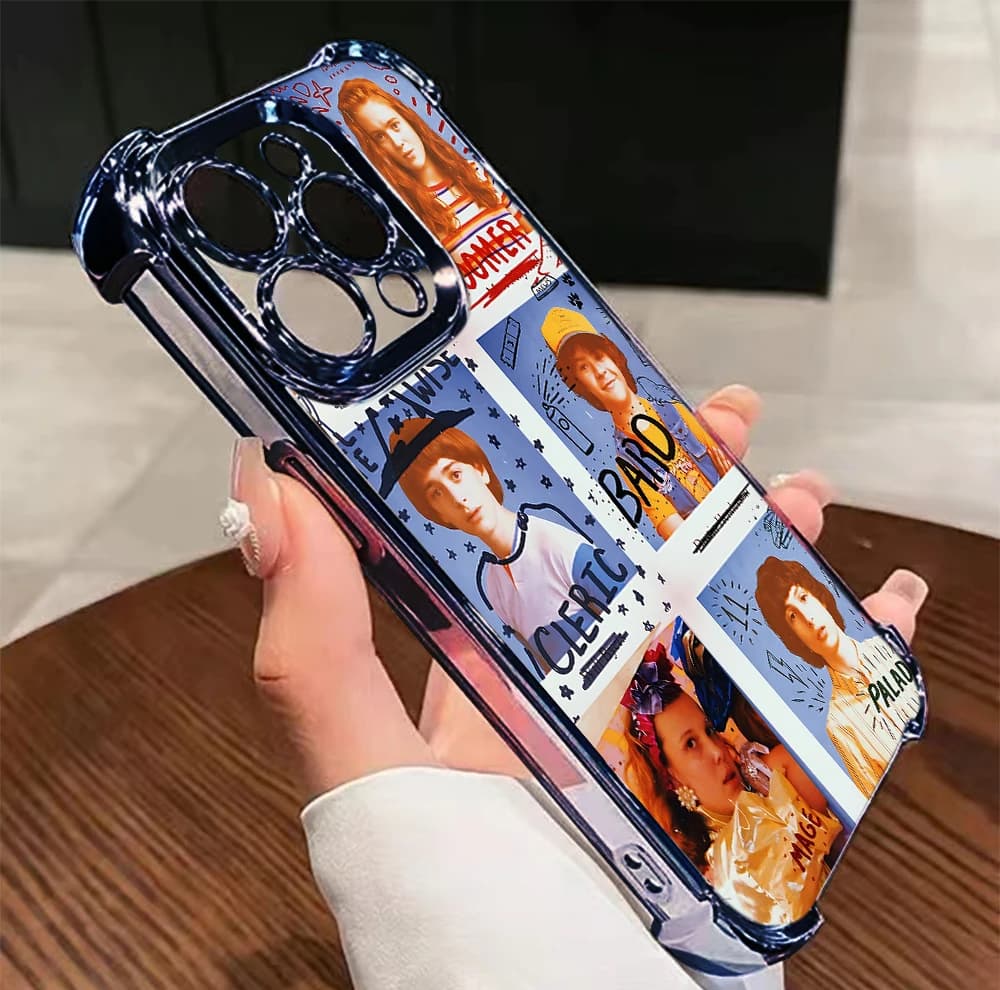 Capa para Xiaomi Redmi Note 10 com vidro temperado e imagens dos personagens de Stranger Things