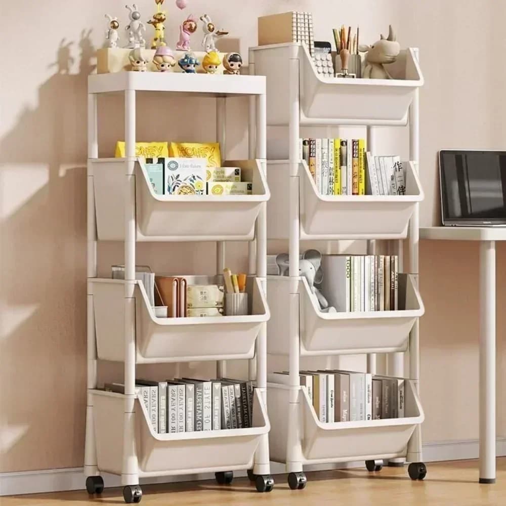 Estante portátil branca Jácotei Linha Kids com múltiplos compartimentos e rodas, ideal para livros e objetos decorativos