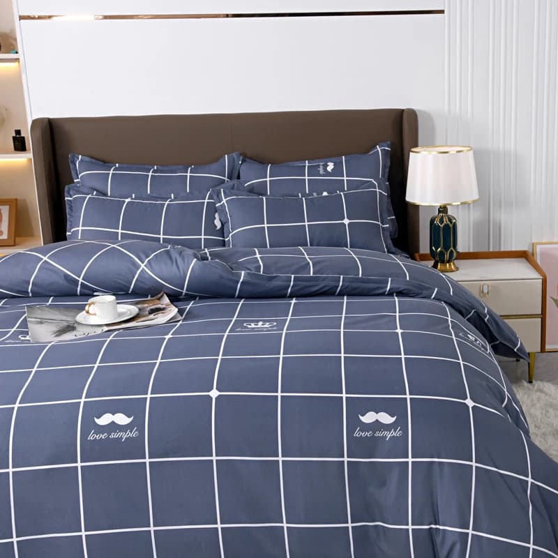 Conjunto de roupa de cama em azul marinho com padrão quadriculado branco, edredom, lençóis e fronhas