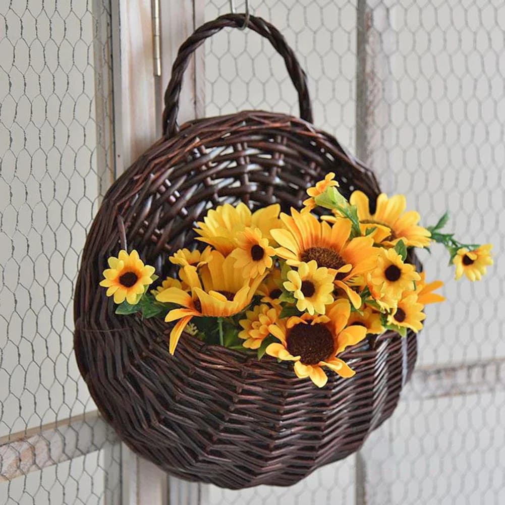 Cesta de vime artesanal marrom escuro com flores amarelas para parede, plantador suspenso
