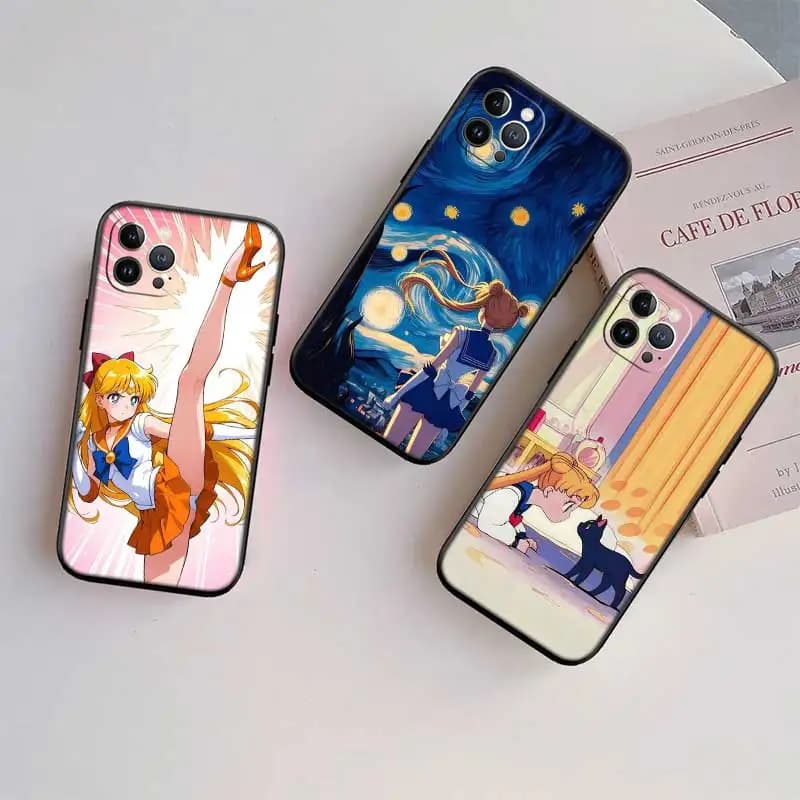 Capas para Xiaomi Poco com estampas Sailor Moon em cenas animadas coloridas com fundo azul, rosa e bege