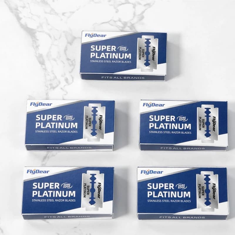 Caixas de lâminas de barbear Flygear Super Platinum em embalagem azul e branca com 10 unidades