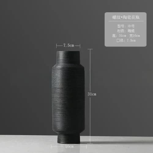 Vaso decorativo Jácotei preto em cerâmica com textura e medidas 31cm altura e 10cm largura