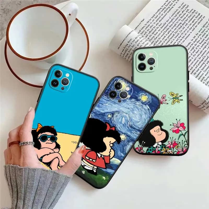Capas para Xiaomi Poco com personagens Mafalda em fundo azul, verde e estampa artística da noite estrelada