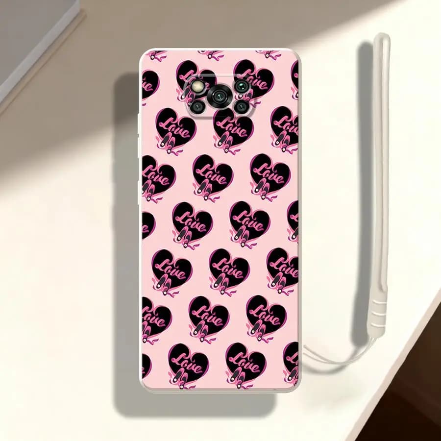 Capa rosa para Xiaomi Poco F4 com design de corações pretos e texto Love