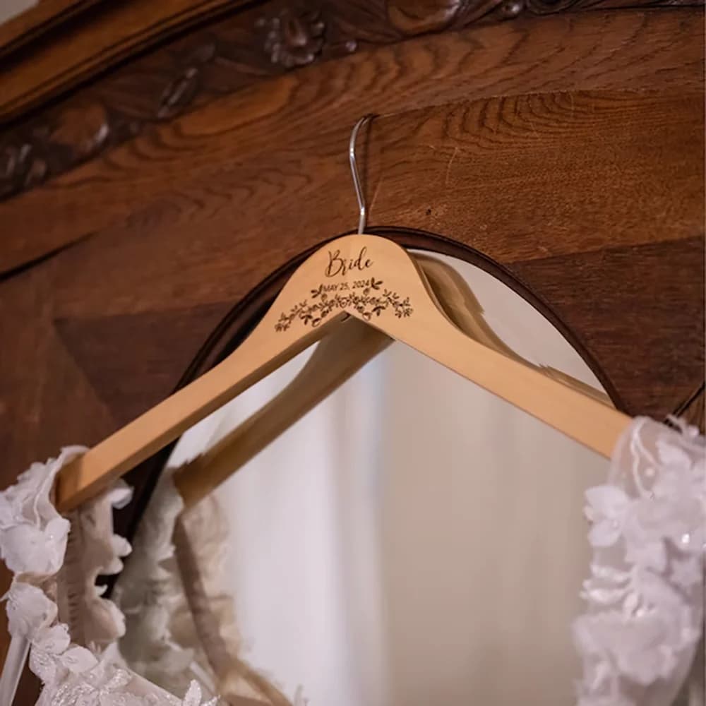 Cabide de Casamento Personalizado Gravado para Vestido de Noiva, Lembrança Exquisita para Despedida de Solteira, Madrinhas, Chá de Panela, Recém-Casados