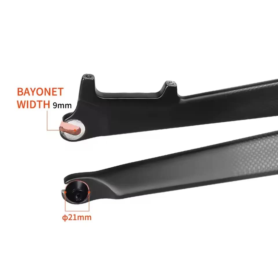 Garfo TOSEEK T800 com largura bayonet de 9mm e detalhes em fibra de carbono preta
