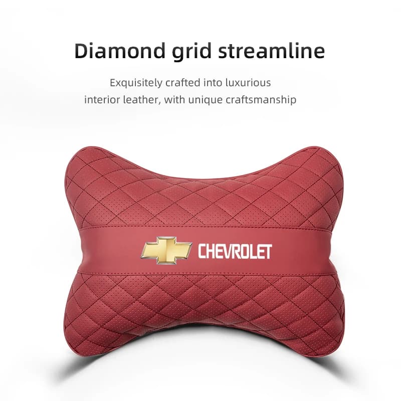 Almofada de apoio Chevrolet vermelha com design em couro sintético e costura em padrão diamante