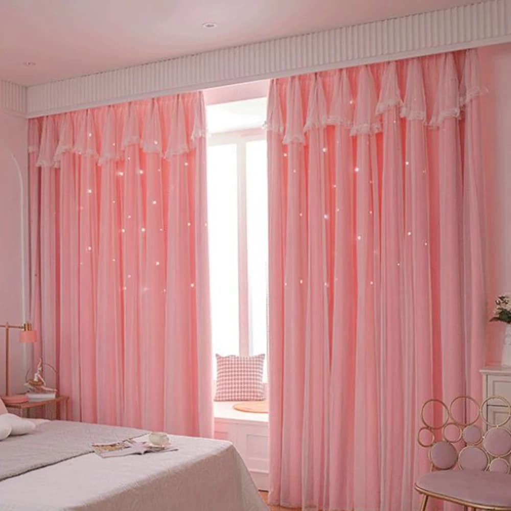 Cortina blackout rosa com recortes de estrelas e renda decorativa para quarto feminino