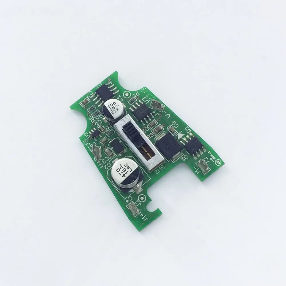 Placa PCB verde para tosquiadeira de cachorro Oster A6 com conectores e capacitores visíveis