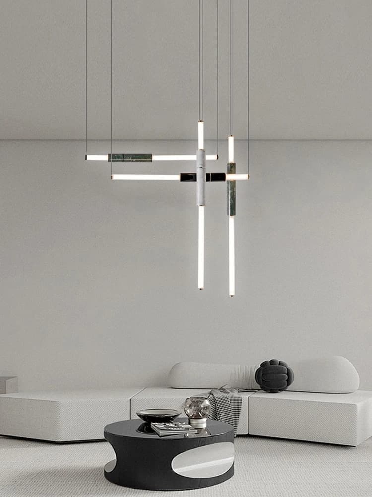 Luminária de suspensão linear nórdica em mármore alabastro preto e verde com LED em sala minimalista clara