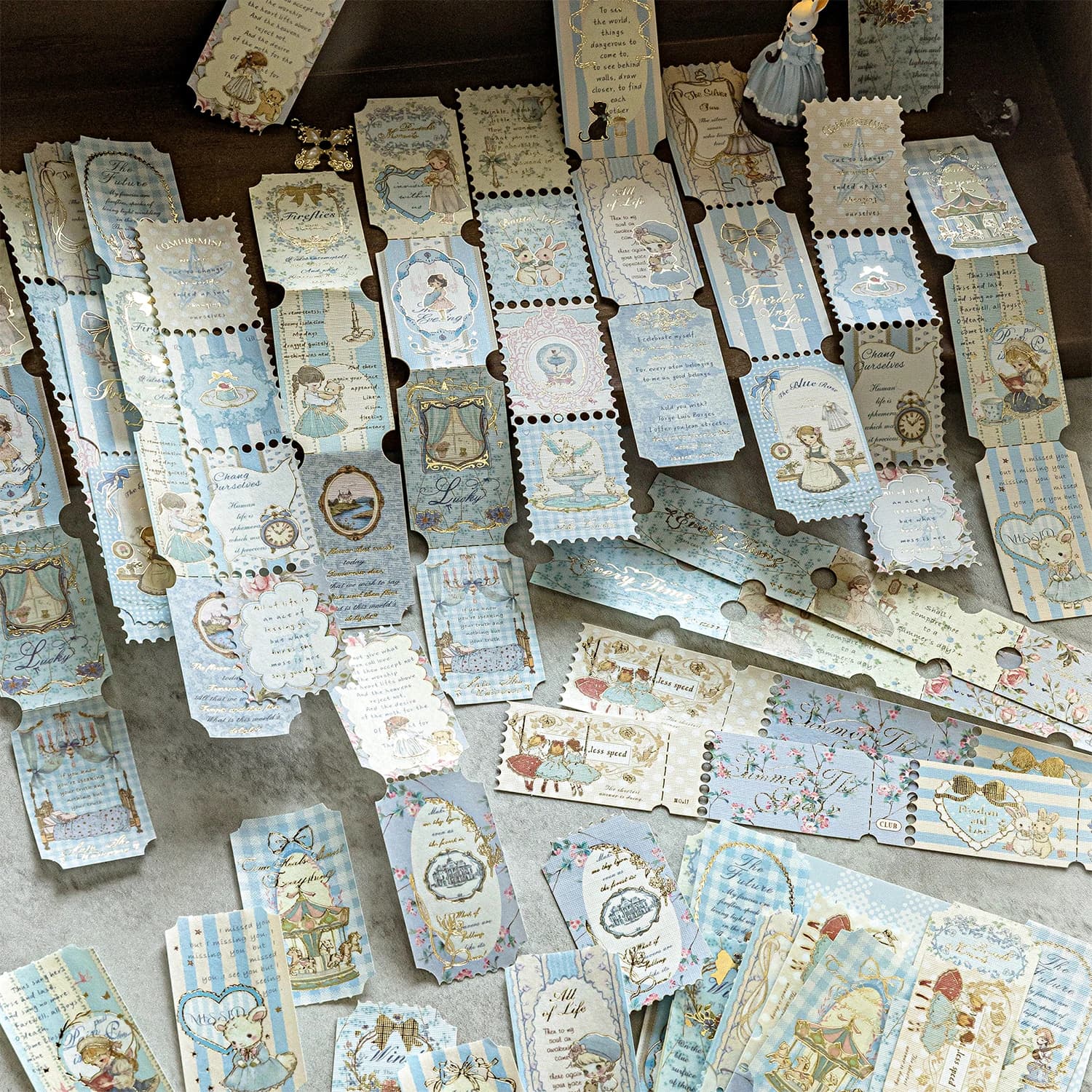 adesivos vintage em forma de bilhetes com ilustrações retrô para scrapbooking