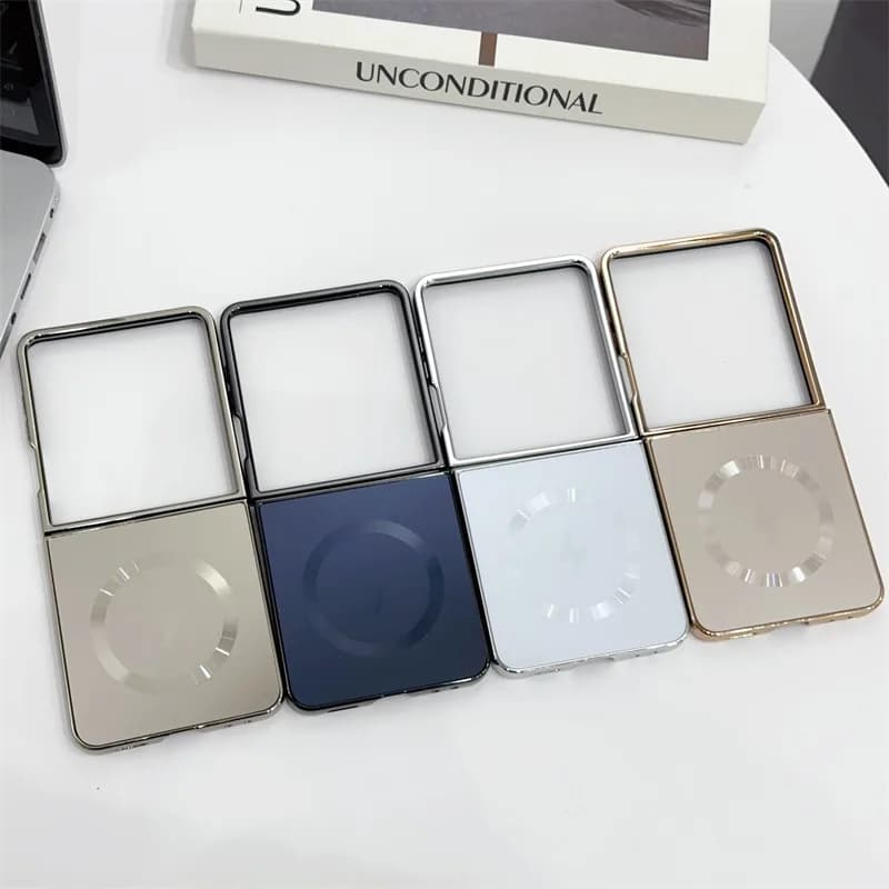 Quatro capas magnéticas para Samsung Galaxy Z Flip 7 em prata, azul, branco e dourado com carregamento sem fio