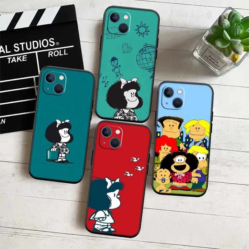 Capas para Xiaomi Poco com ilustrações da Mafalda em fundo vermelho, azul e verde, estilo quadrinhos