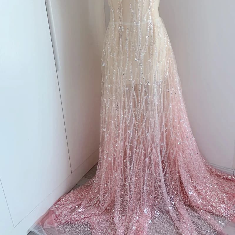 Rosa Gradiente Studded Lantejoula Tecido, Vestidos De Casamento, Trajes De Dança, Trajes De Palco, Tecidos De Designer Para Costura