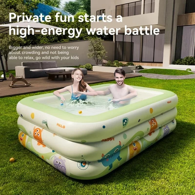 Piscina inflável portátil grande com desenho animado de monstros, ideal para festas de verão.