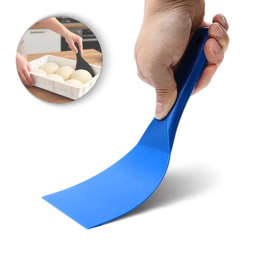Espátula flexível azul para massa de pizza com cabo ergonômico