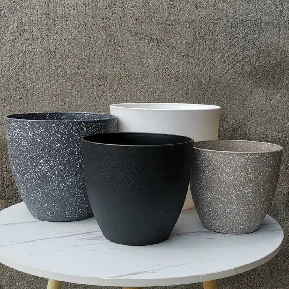 Vasos para plantas bonsai em cores cinza, preto e branco com acabamento fosco imitação pedra