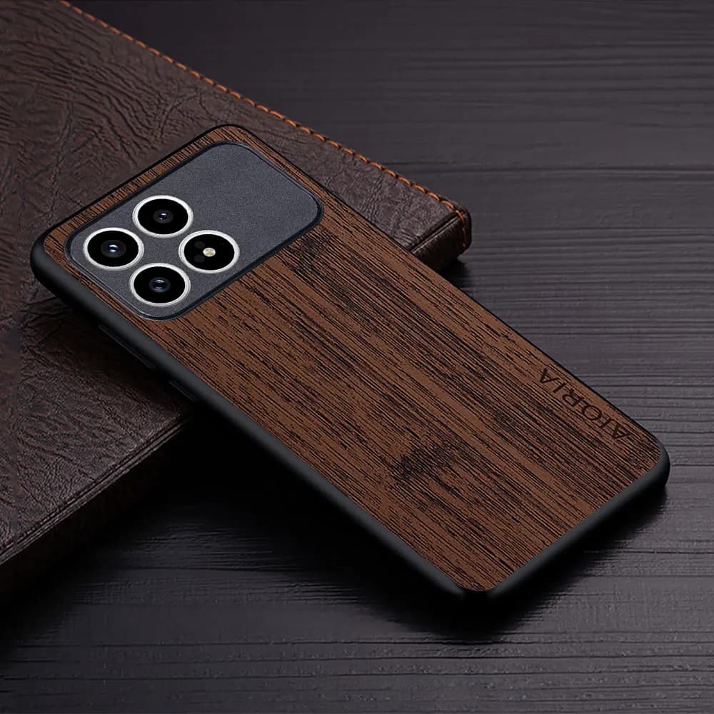 Capa de celular Xiaomi Poco F8 Ultra com textura de madeira reta, preta e cinzenta