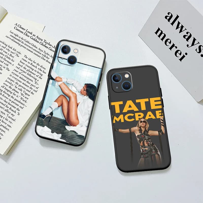 Capas pretas para Xiaomi Poco C40 com fotos da cantora Tate McRae em fundo claro e escuro