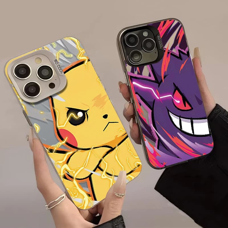 Capas de celular com design de Pokémon, Pikachu e Gengar, para iPhone.
