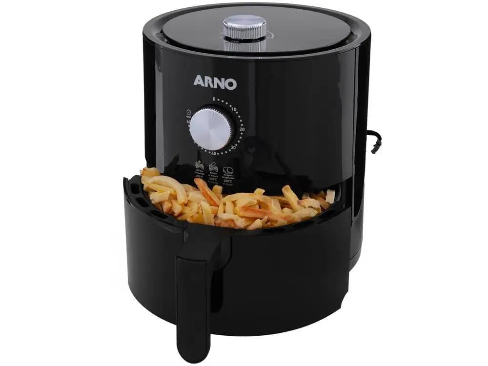 Fritadeira elétrica Arno Air Fryer preta com cesto aberto mostrando batatas fritas e controle de temperatura