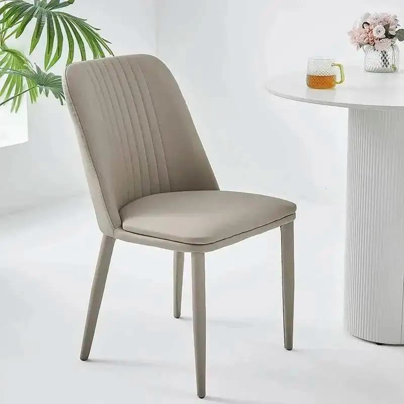 Cadeiras Ultraleves de Couro Sintético Luxuosas Europeias Modernas Bege Elegantes e Modernas para Jantar