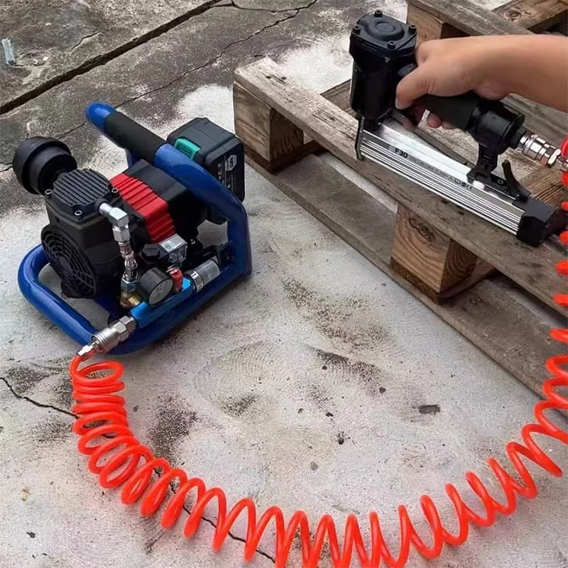 Compressor de ar portátil de alta pressão azul e preto com mangueira vermelha para carpintaria DIY