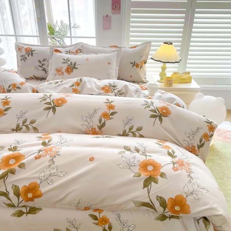 Roupa de cama floral 4 peças full amarelo em quarto iluminado com estampa delicada de flores amarelas
