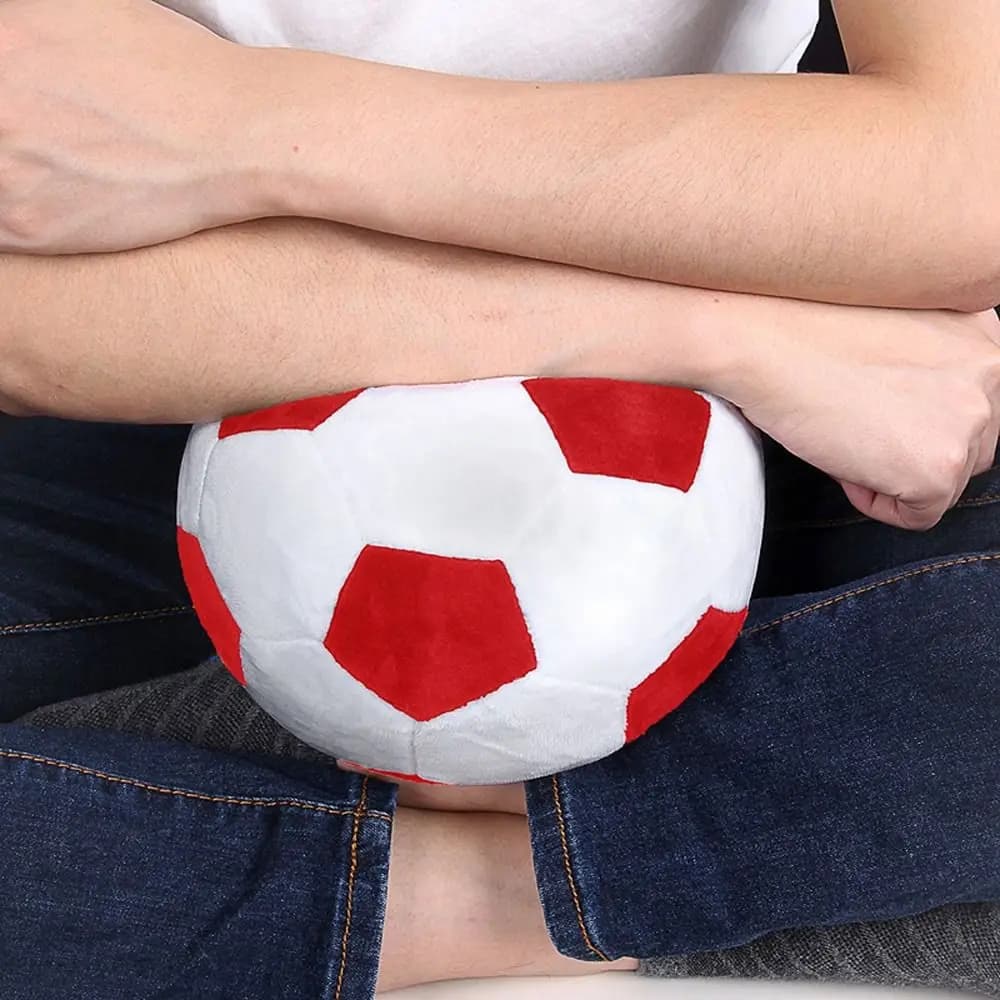 Almofada de pelúcia macia em forma de bola de futebol, decoração realista para sofá de casa
