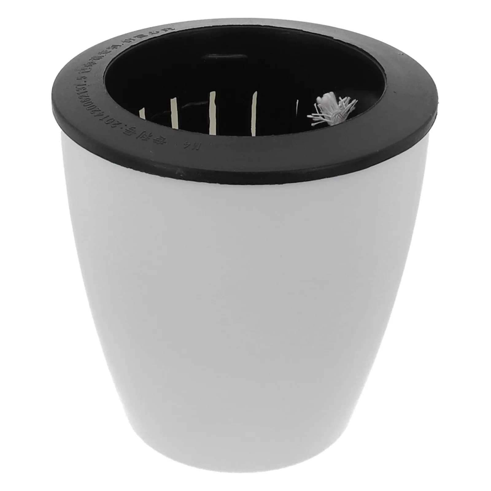 Vaso autoirrigável Jácotei branco com tampa preta e cesto interno preto, plástico imitando porcelana