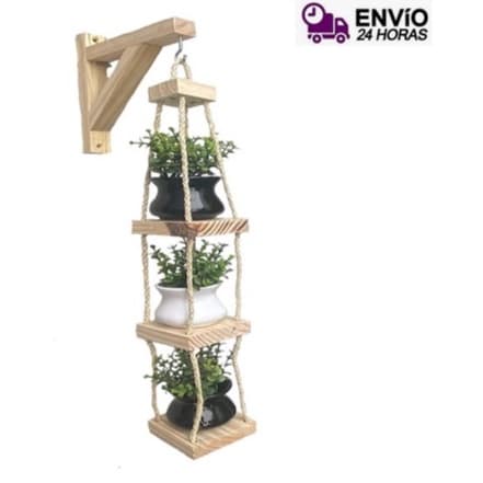 Suporte de madeira para plantas suspensas com três prateleiras e plantas