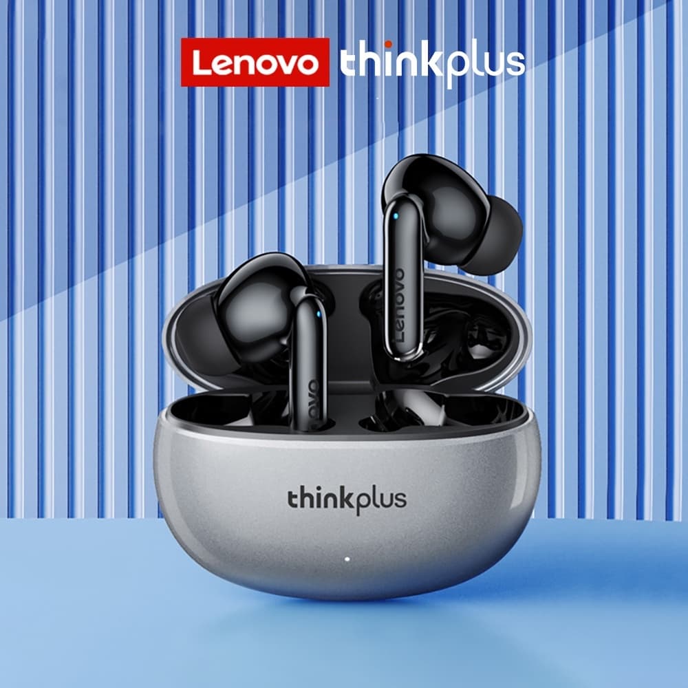 Fone de ouvido sem fio Lenovo XT88 em estojo cinza, fones pretos, padrão de listras azuis e brancas, logotipo thinkplus.