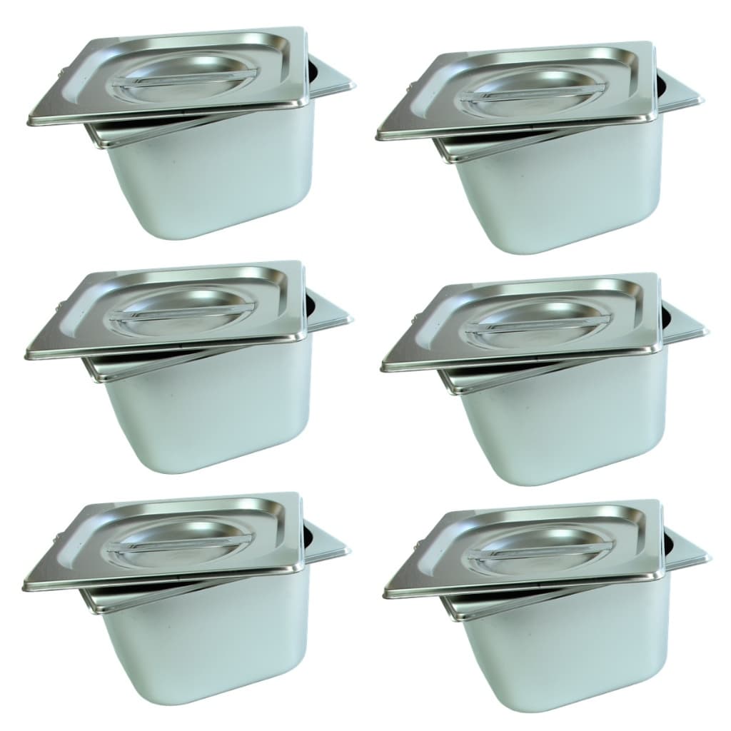 Seis cubas gastronômicas inox com tampas em aço inoxidável, dispostas em uma superfície branca.