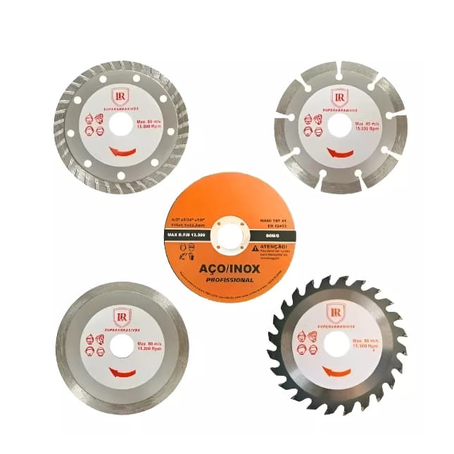 Cinco discos diamantados para serra circular em fundo branco