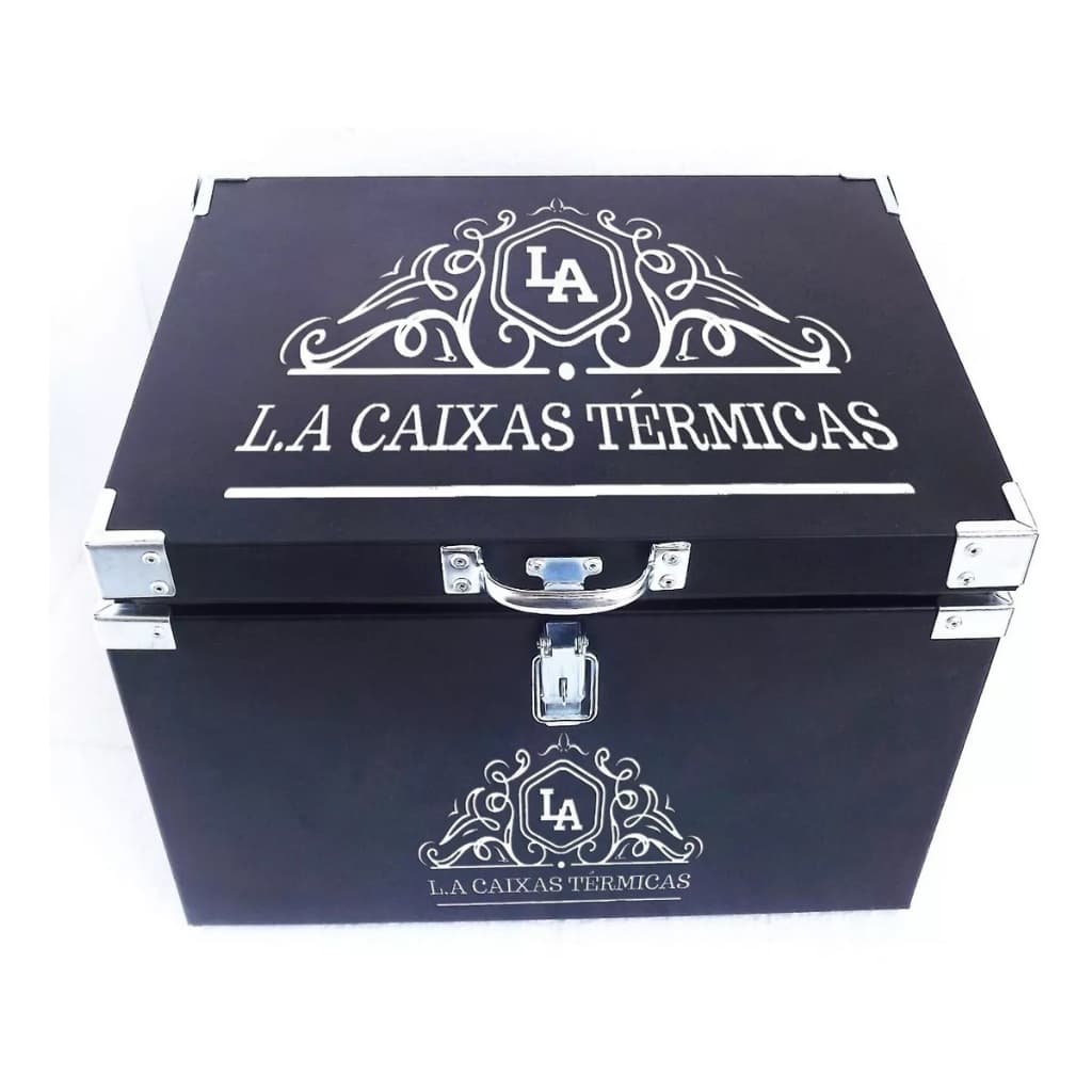 Caixa térmica 70 litros preta LA Caixas Térmicas com trava de metal e logotipo ornamental