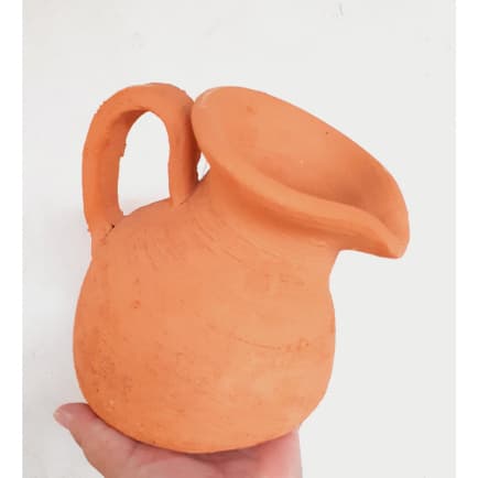 Vaso de barro cerâmico em forma de jarro para decoração de jardim