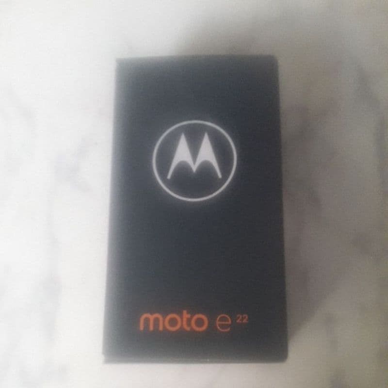 Vendo Smartphone Motorola *Moto E22* 32GB 4G 2GB RAM 6,5” Câm. Dupla + Selfie 5MP Dual Chip + Cartão
