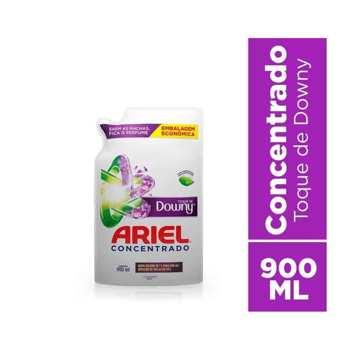 Refil de sabão líquido Ariel Toque de Downy 900ml, embalagem transparente, fundo branco, etiqueta com informações.