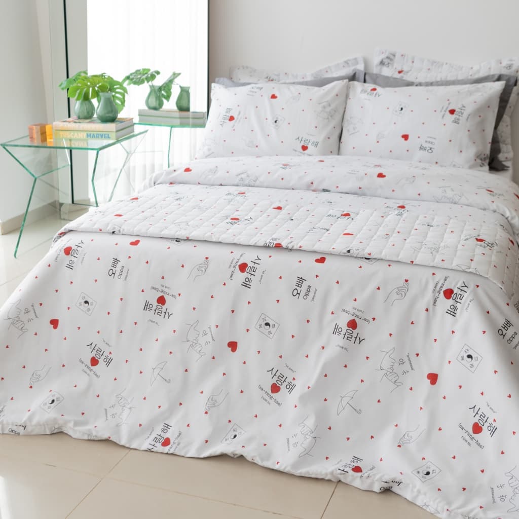 Capa de duvet branca com estampa de corações e desenhos, para edredom, coleção Essencialle 150 Fios, tamanho Casal e Queen.