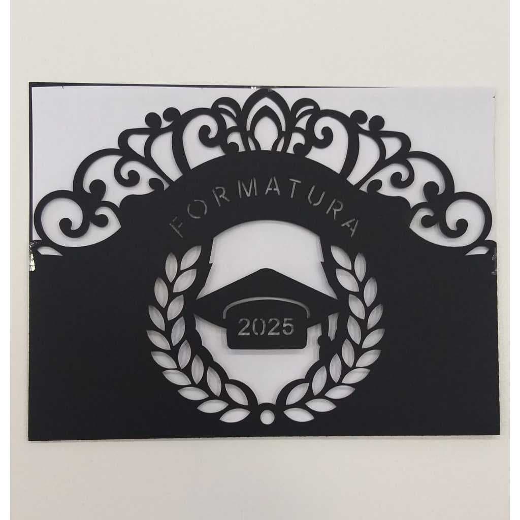Envelope preto com corte a laser para convite de formatura 2025