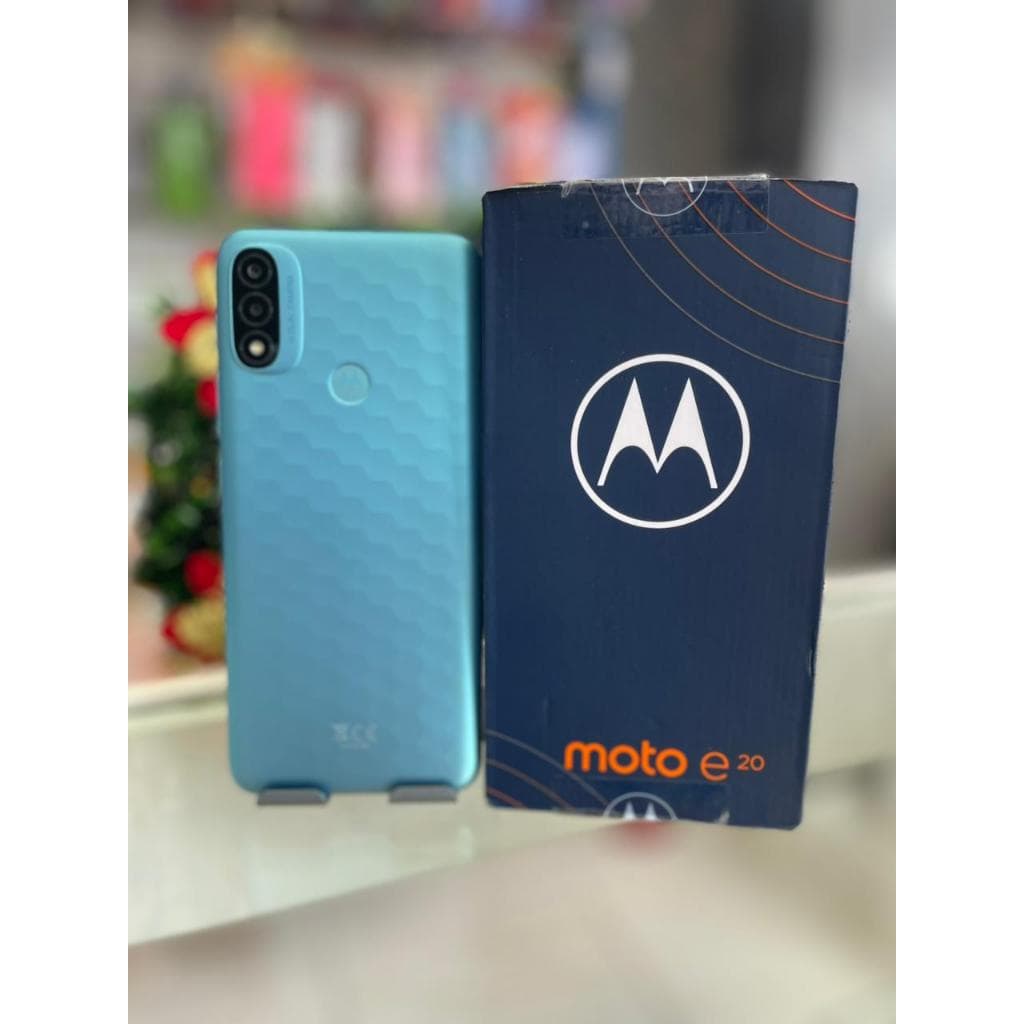 MOTO E20 32GB 2RAM BRINDE; CAPINHA, PELÍCULA, FONDE DE OUVIDO